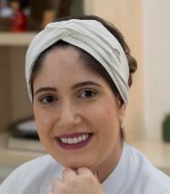 Dra. Kamila  Figueiredo — Mestre em Dentística